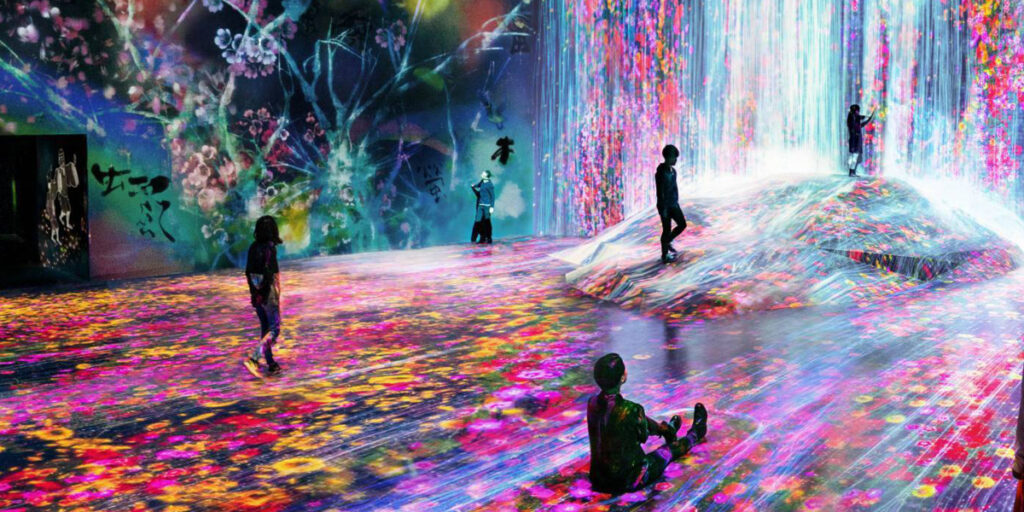 Photo by teamLab Borderless