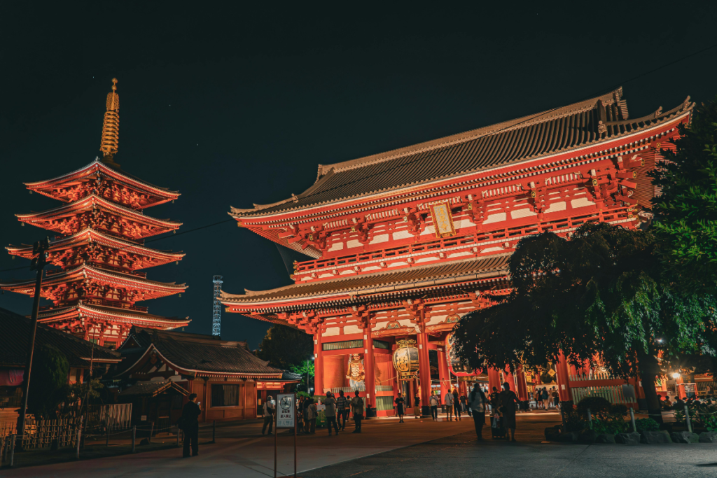 Sensōji Temple in Asakusa, Tokyo lit up at night
