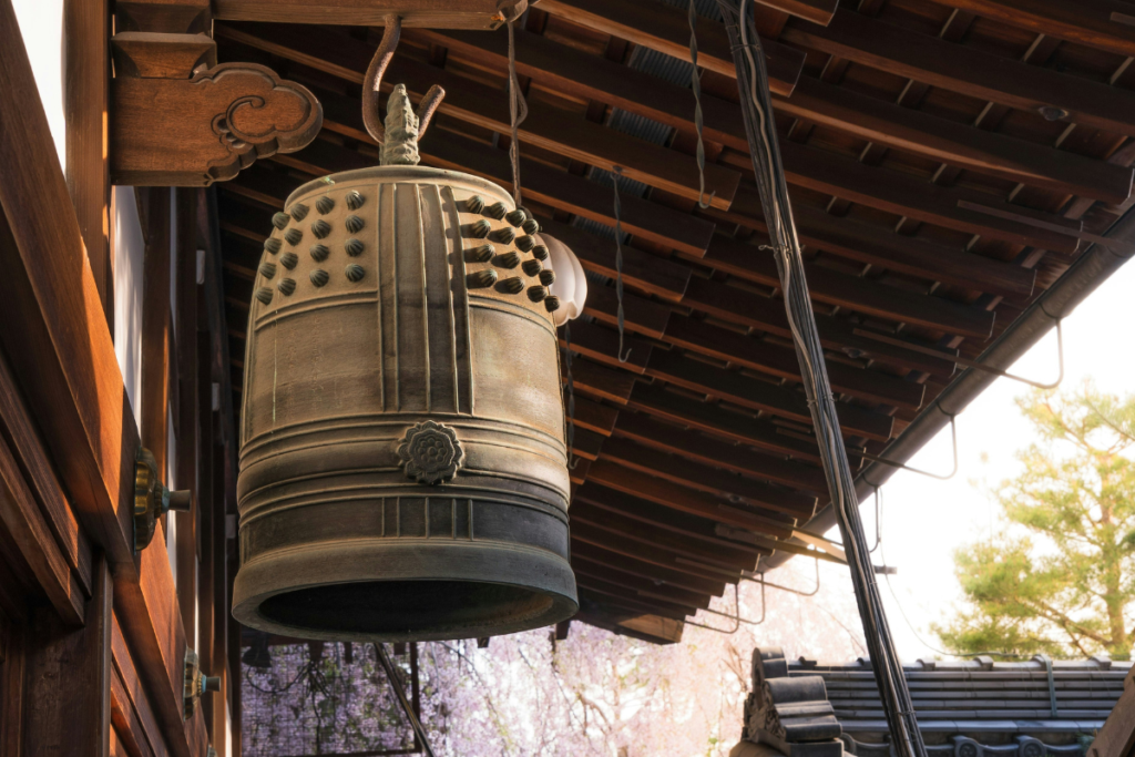 Celebrating Ōmisoka tradition to visit temples and shrines