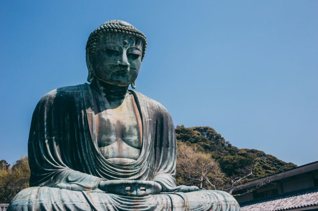 With a California beach vibe, Kamakura has one of the most important and beautiful Shinto shrines, the Great Buddha,