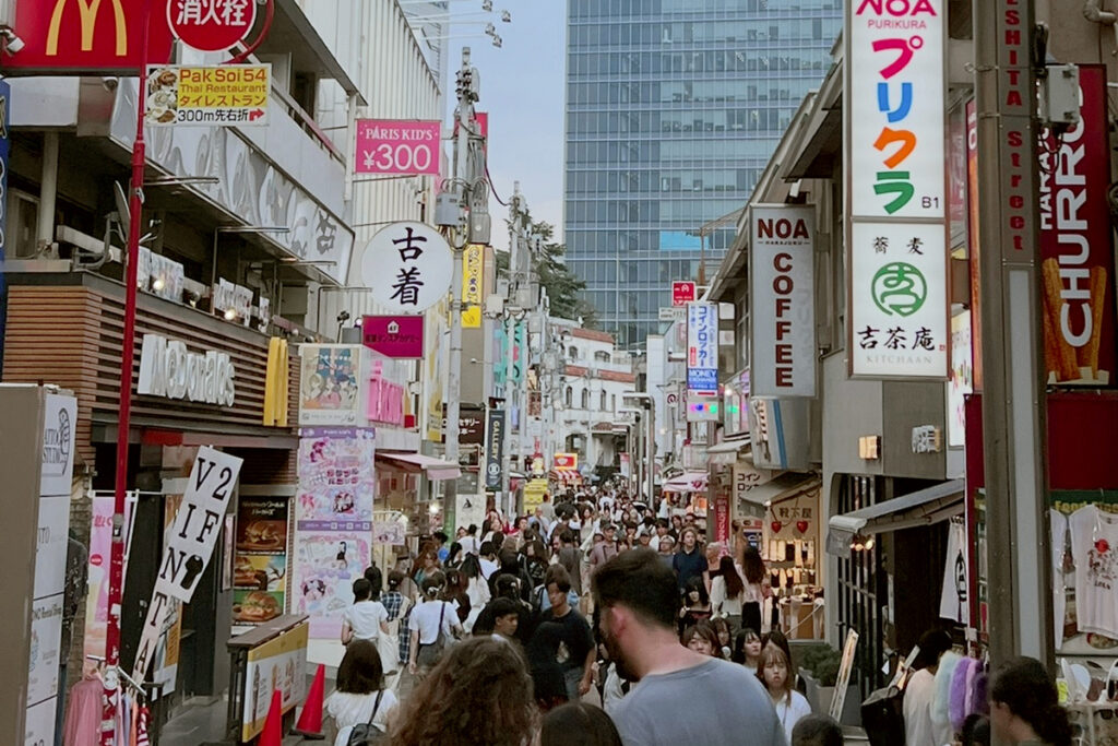 Takeshita street is filled with cute coffee shops, colorful clothing stores, many tourists and lively energy