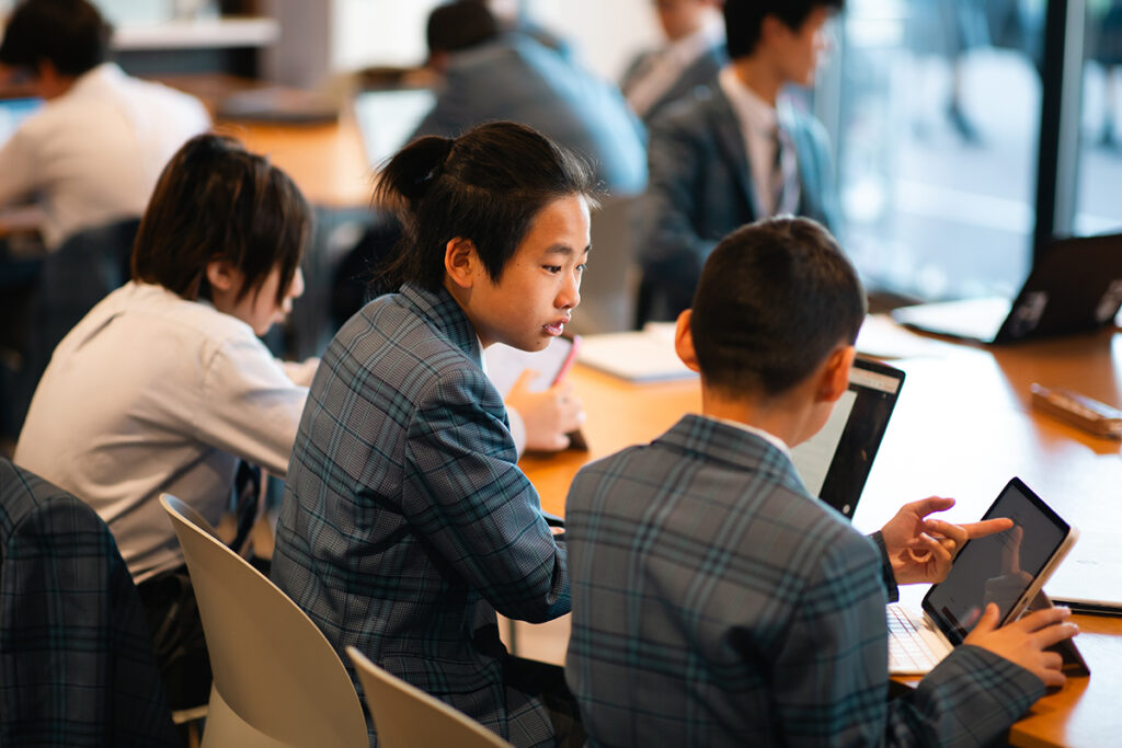 Rugby School Tokyo students collaborating