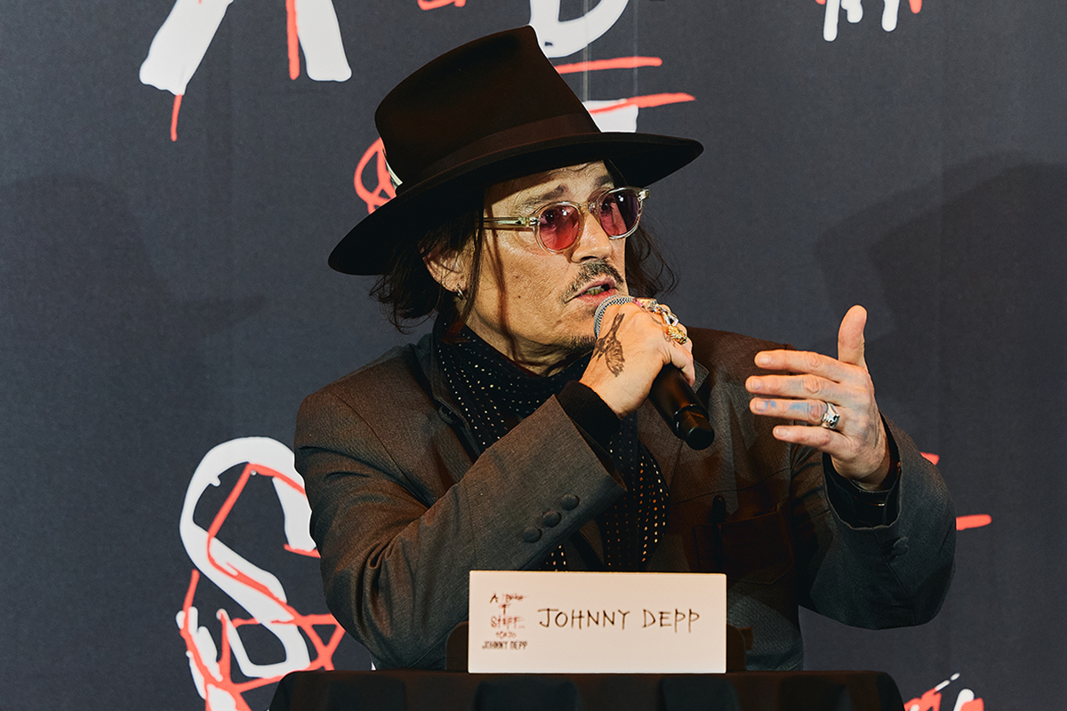 Johnny Depp Tokyo Press Conference about his artwork exhibition