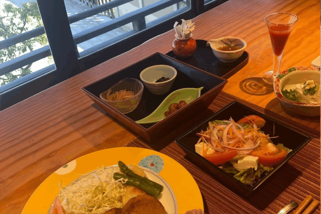 Scenes highlighting the peaceful atmosphere, traditional design and comfortable, guest-focused experience at Kakujoro Ryokan in Aichi Prefecture.