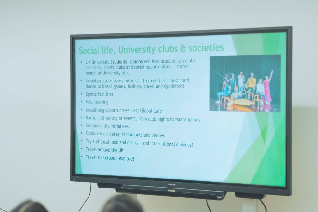 Social life, University clubs & society presentation