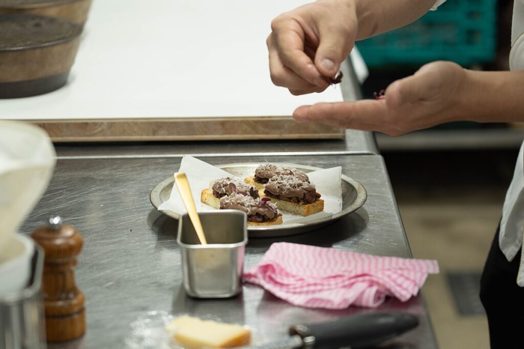 Garnish on Ibaraki’s Kamo Cuisine 