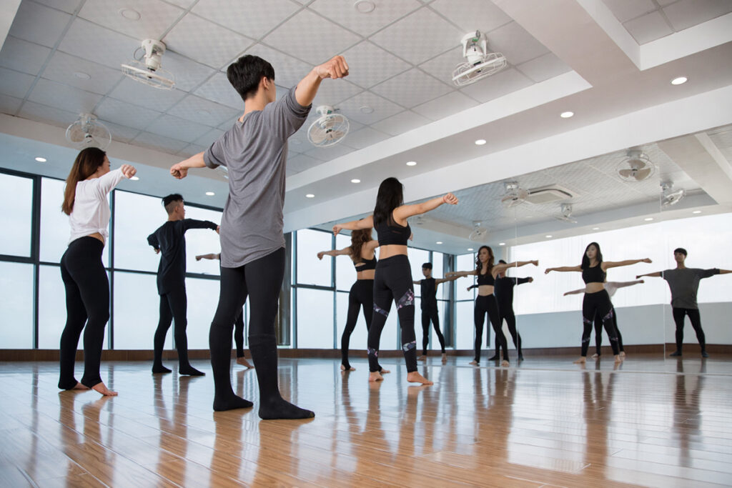 Dance Class Beginner Lessons