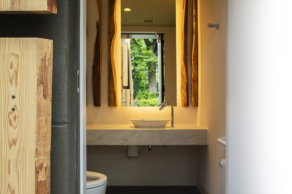 Kengo Kuma's Nabeshima Shoto Park public bathroom