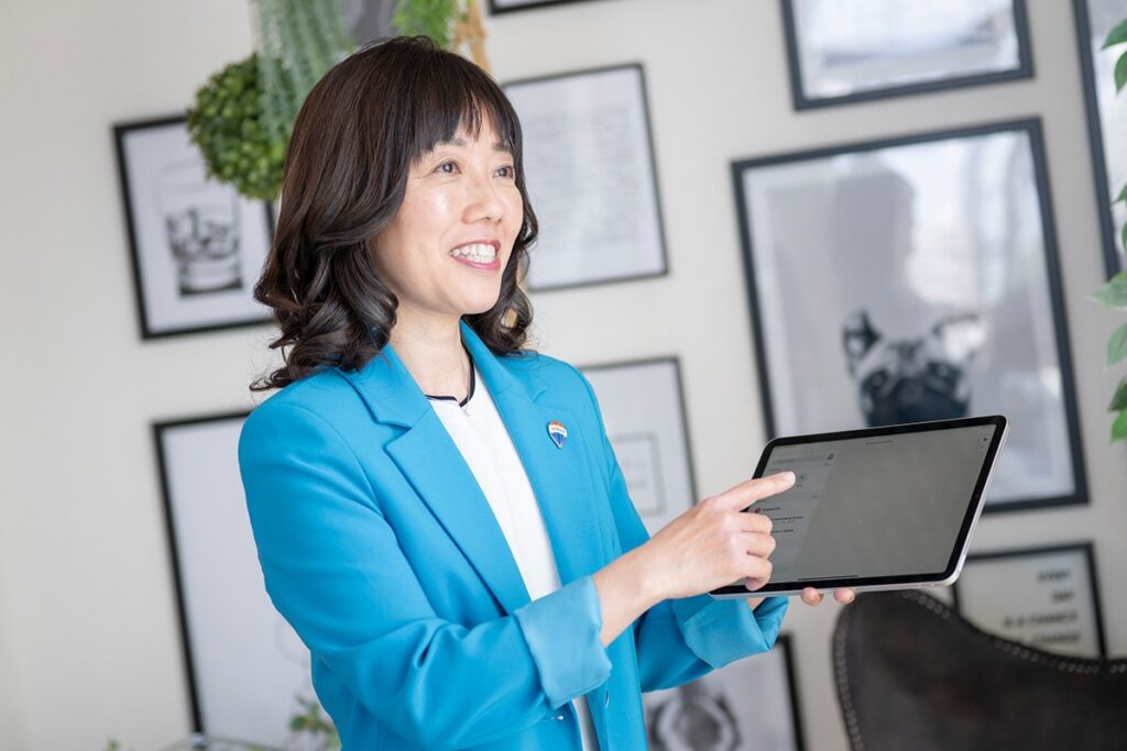 Aki Shimizu talks with GoConnect
