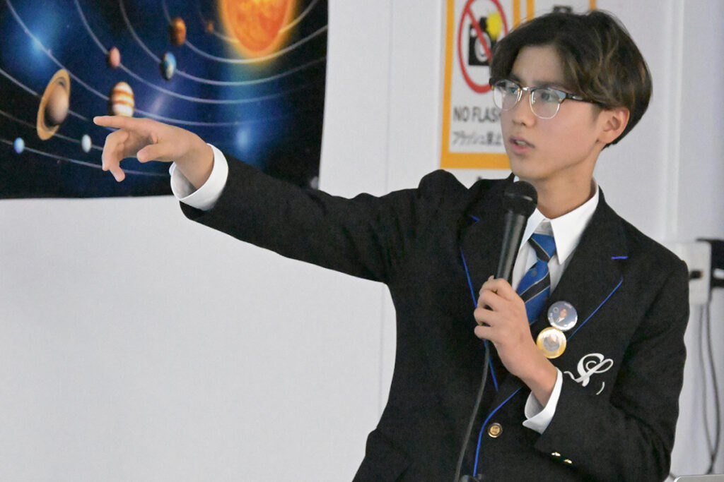 A Laurus Student explains his views on the Solar System