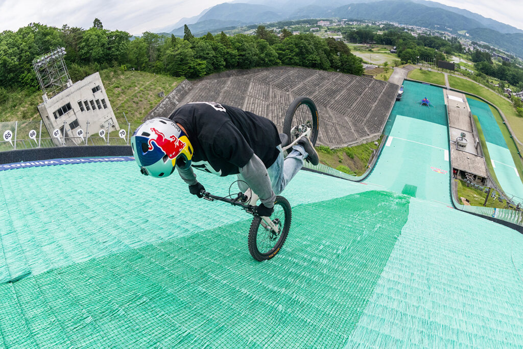 Tomomi Nishikubo Hakuba world record